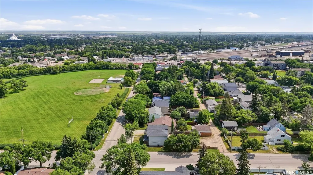 133 113th Street W Saskatoon SK S7N 1V9