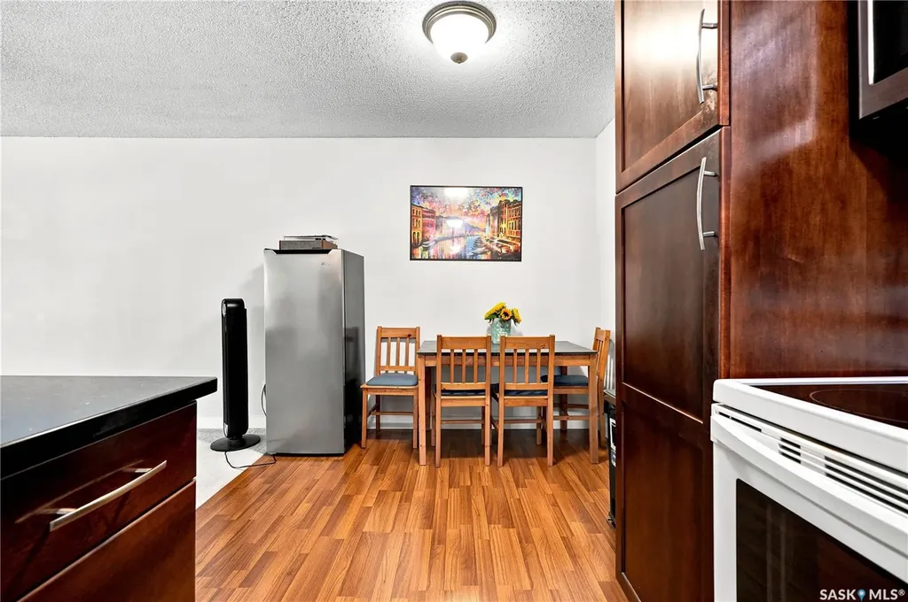 122 Edinburgh Place Saskatoon SK S7H 5J7