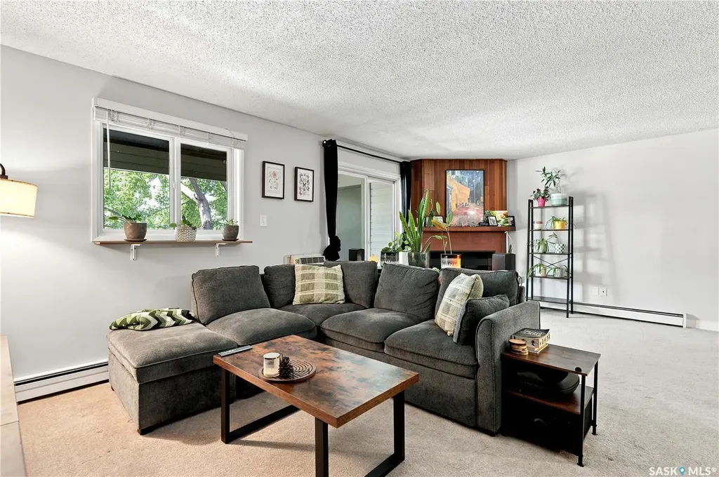 122 Edinburgh Place Saskatoon SK S7H 5J7