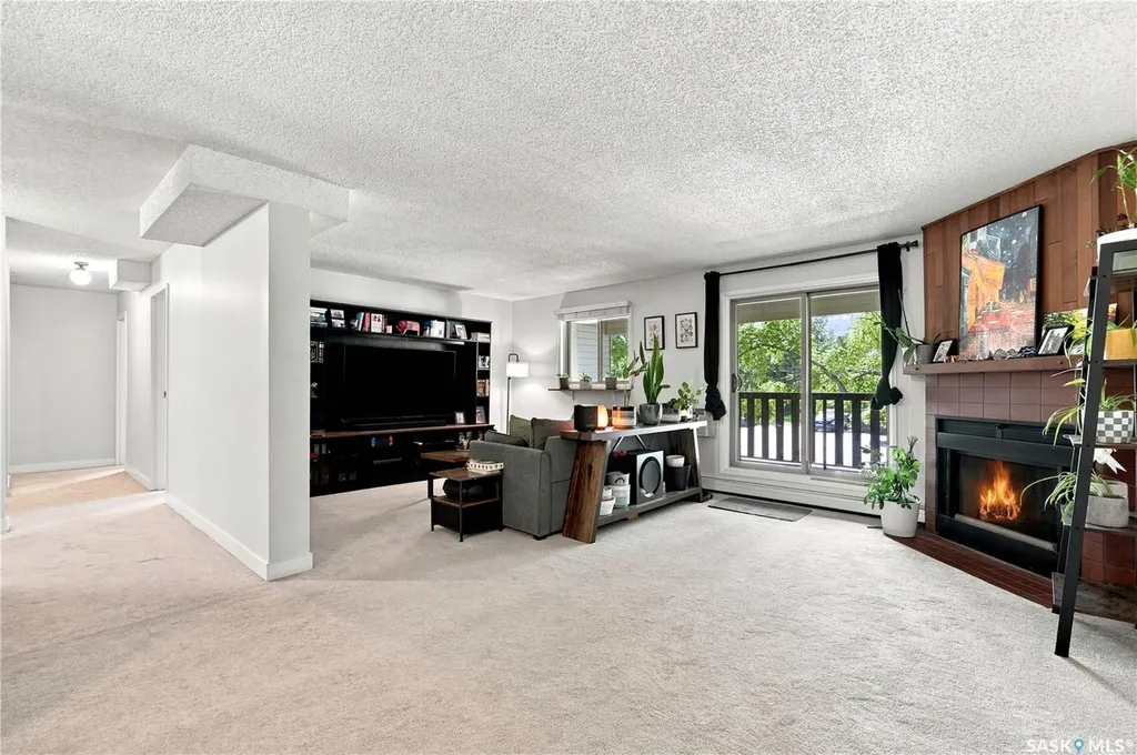 122 Edinburgh Place Saskatoon SK S7H 5J7