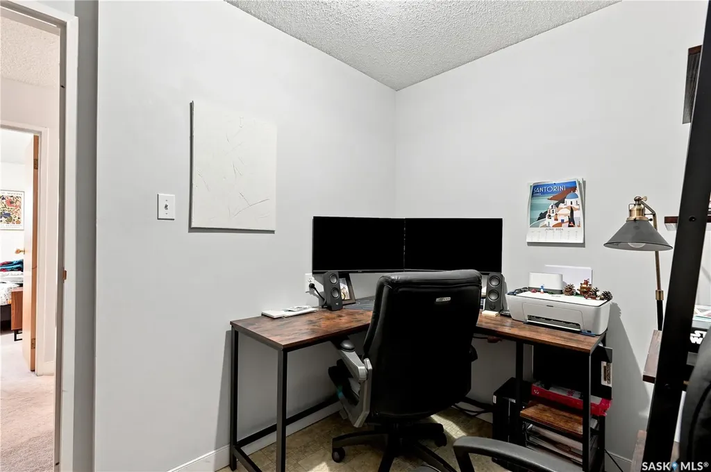 122 Edinburgh Place Saskatoon SK S7H 5J7