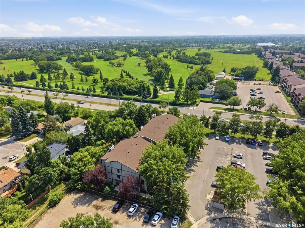 122 Edinburgh Place Saskatoon SK S7H 5J7