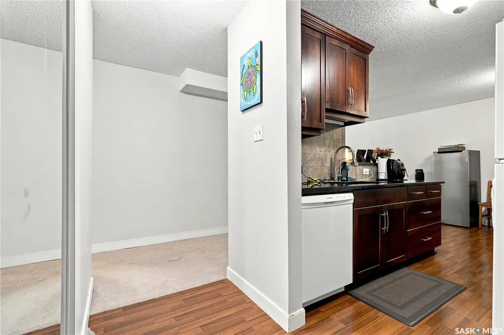 122 Edinburgh Place Saskatoon SK S7H 5J7