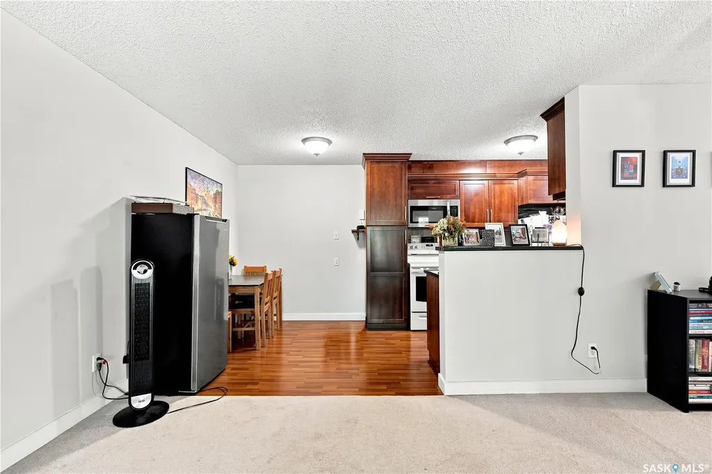 122 Edinburgh Place Saskatoon SK S7H 5J7