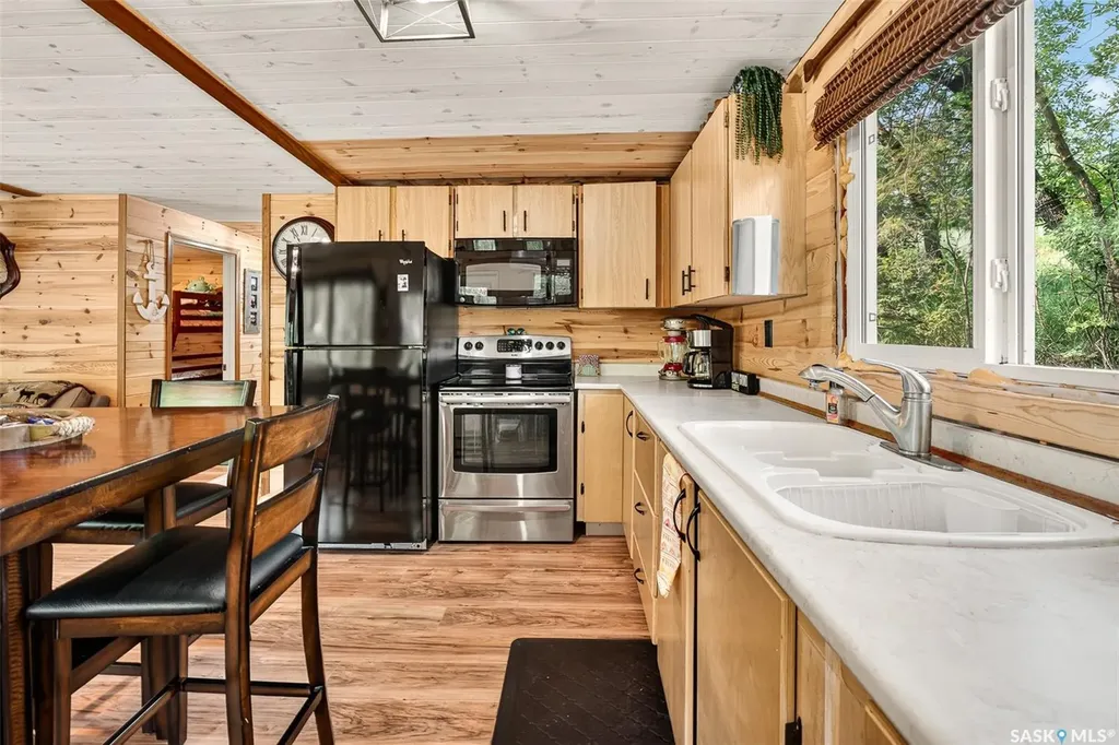 5 Leslie Crescent Sun Valley SK S0X 2T0