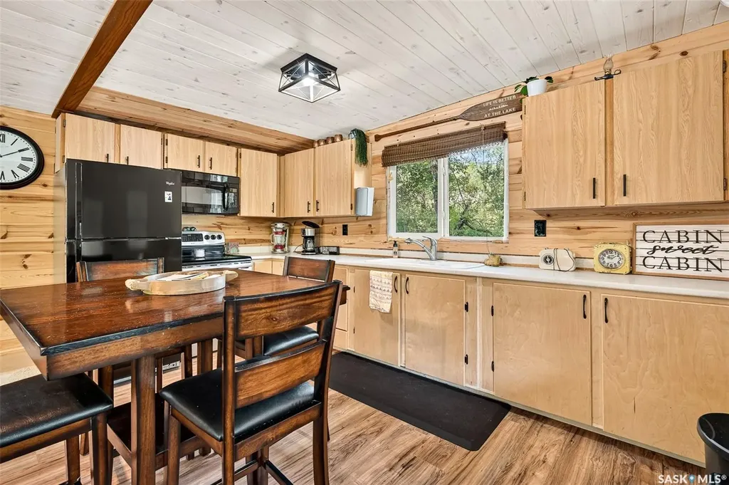 5 Leslie Crescent Sun Valley SK S0X 2T0