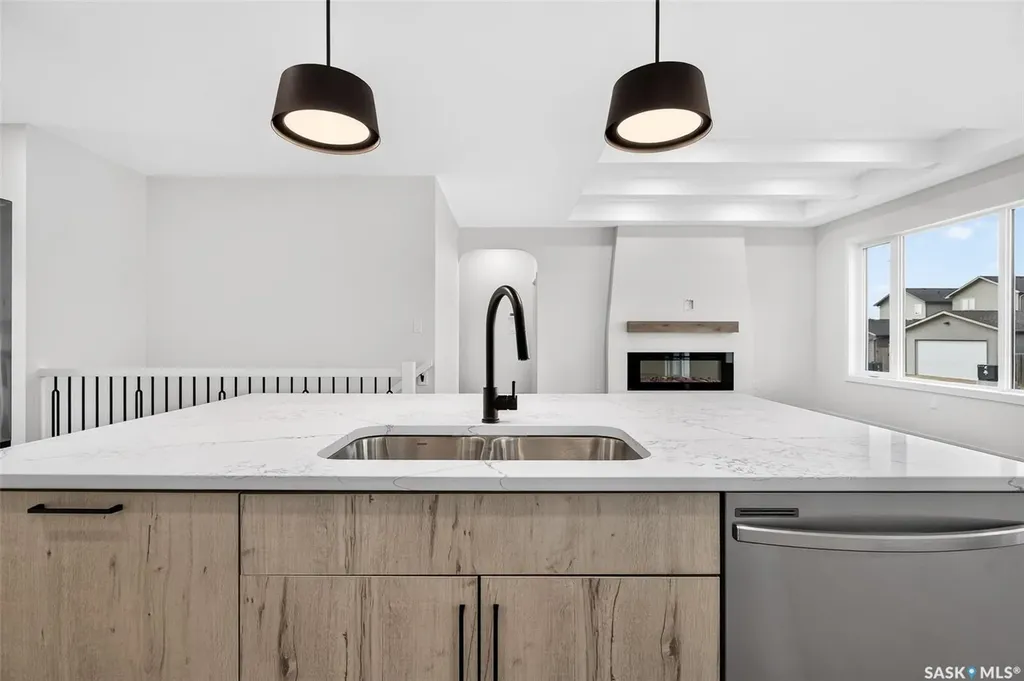 1722 Hayes Lane Moose Jaw SK S6J 0B6