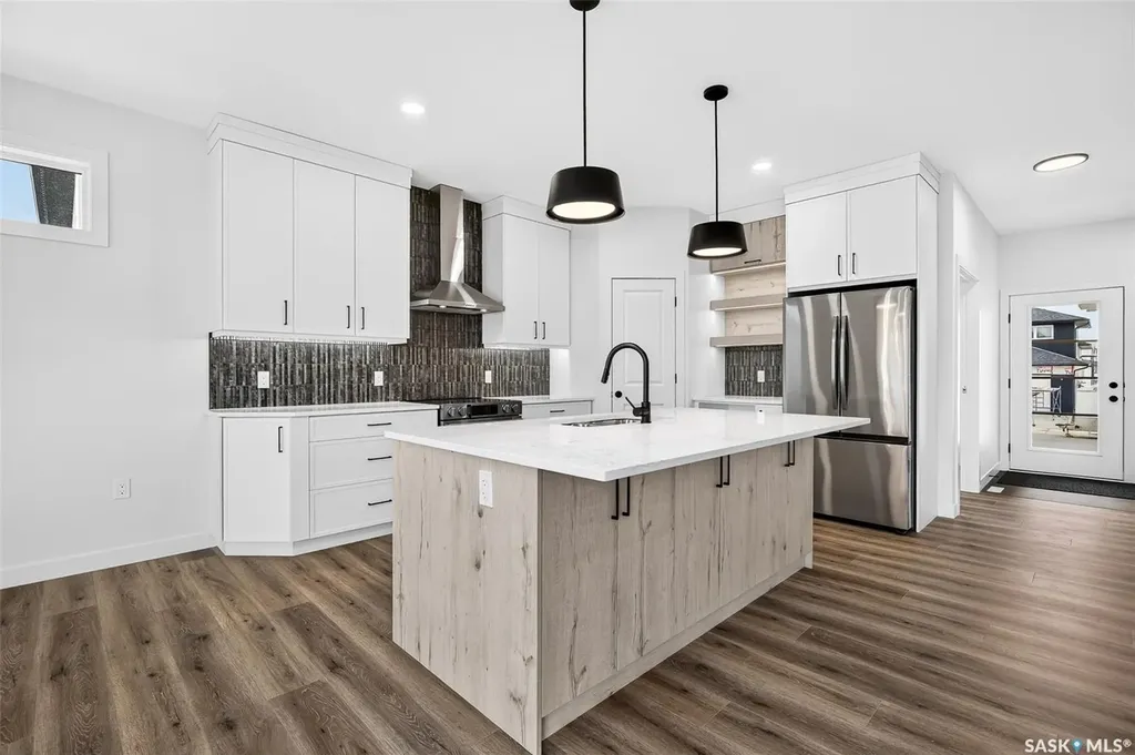 1722 Hayes Lane Moose Jaw SK S6J 0B6
