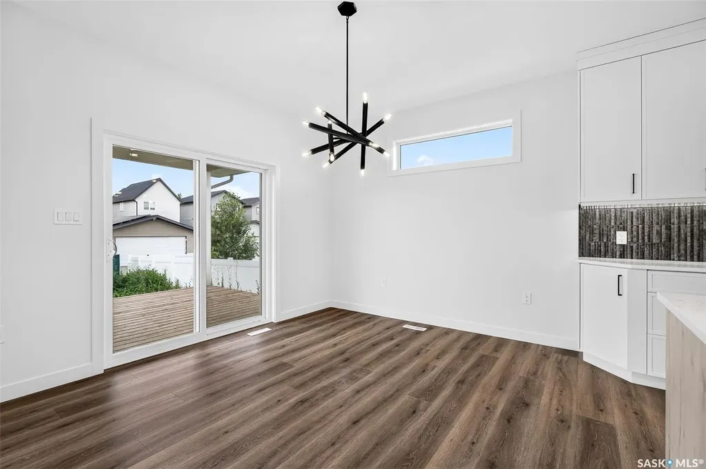 1722 Hayes Lane Moose Jaw SK S6J 0B6