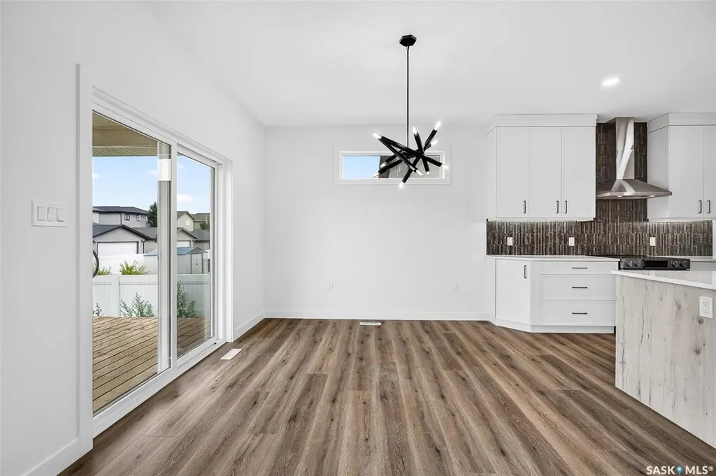 1722 Hayes Lane Moose Jaw SK S6J 0B6