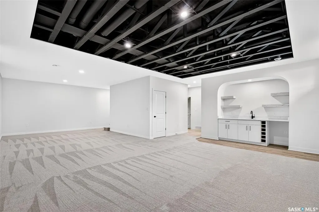 1722 Hayes Lane Moose Jaw SK S6J 0B6