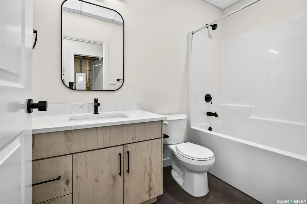1722 Hayes Lane Moose Jaw SK S6J 0B6
