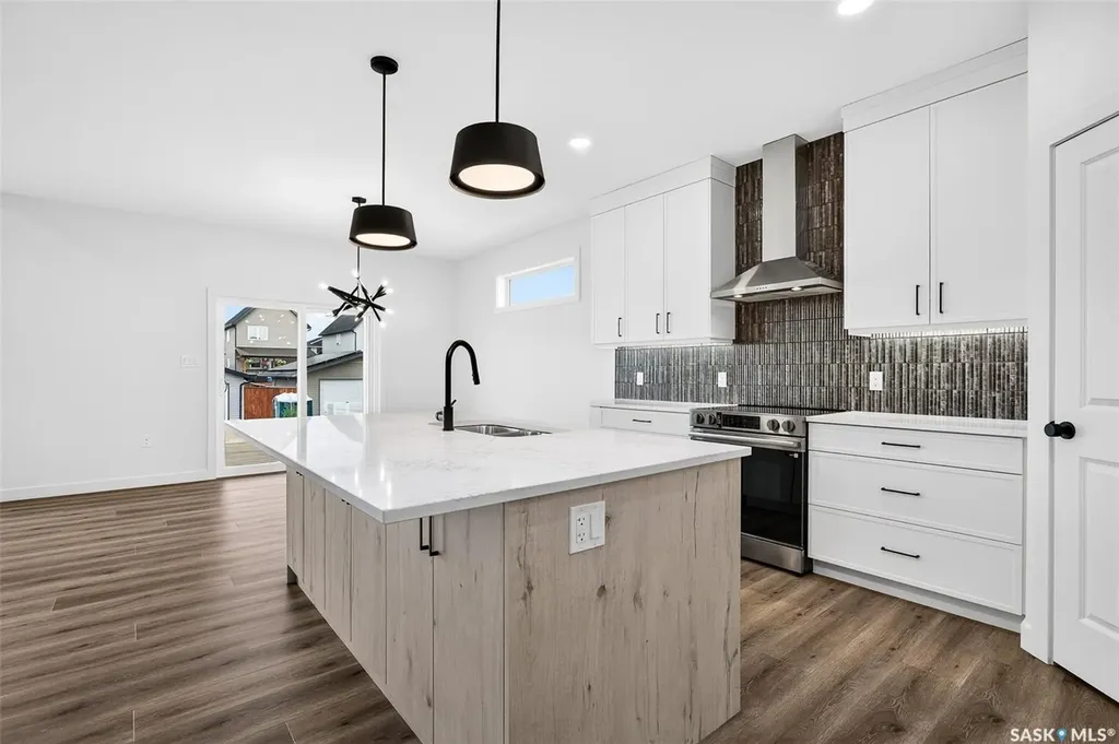 1722 Hayes Lane Moose Jaw SK S6J 0B6