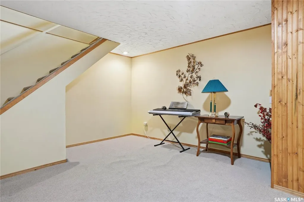 5004 Newport Road Regina SK S4S 7A6