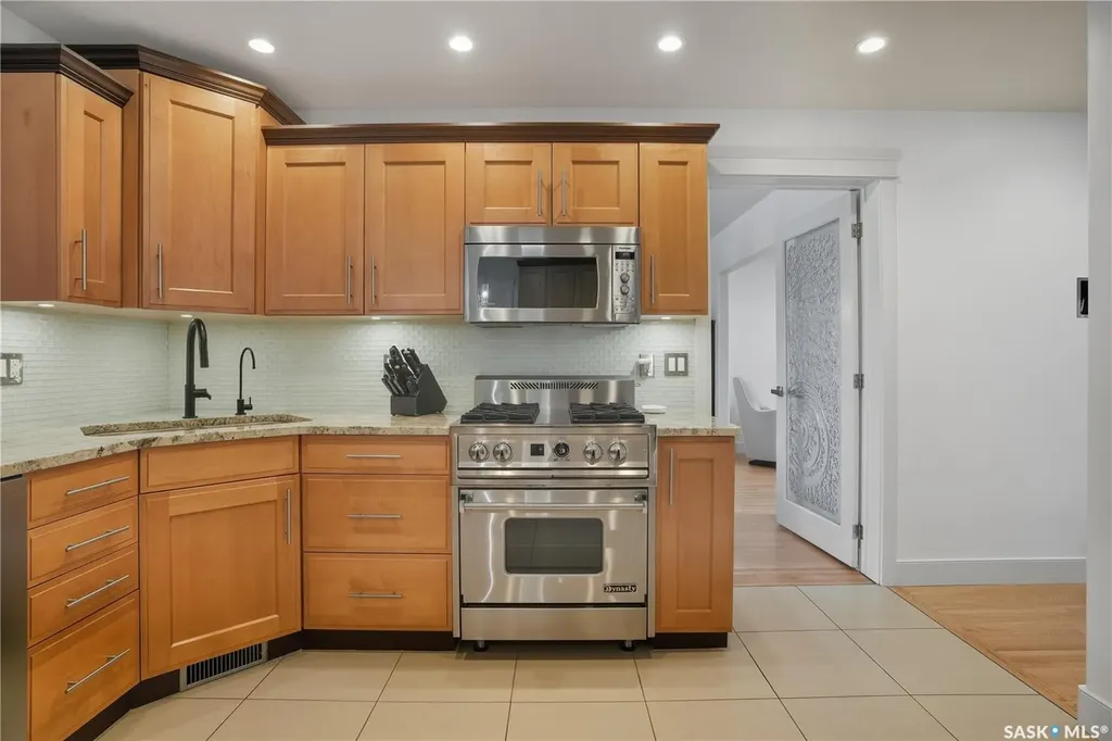 34 Leslie Place Regina SK S4S 6R2