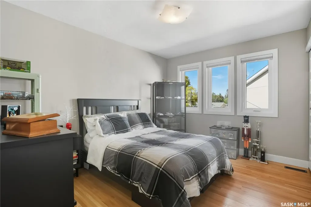 34 Leslie Place Regina SK S4S 6R2