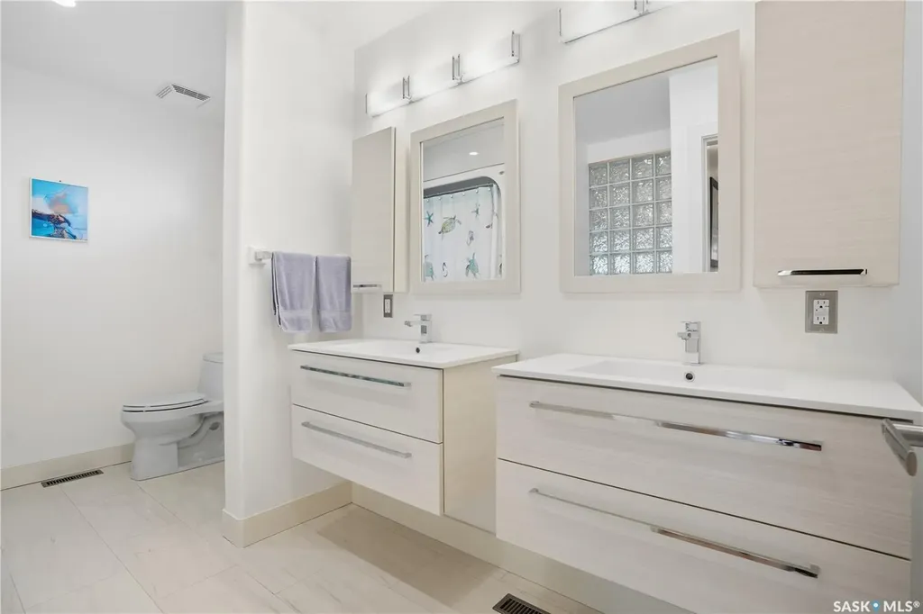 34 Leslie Place Regina SK S4S 6R2