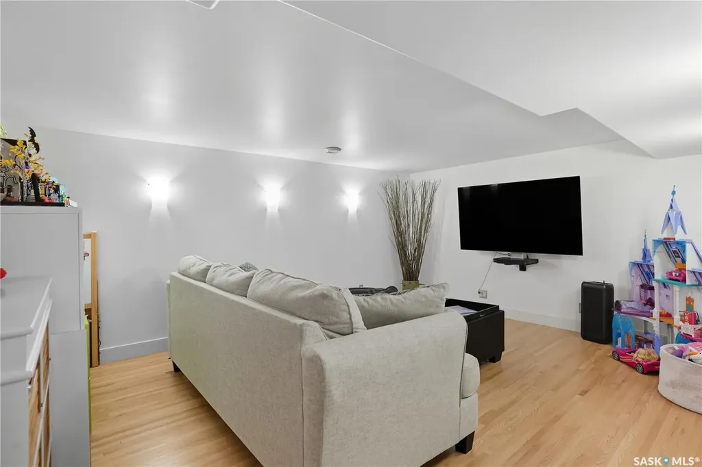 34 Leslie Place Regina SK S4S 6R2