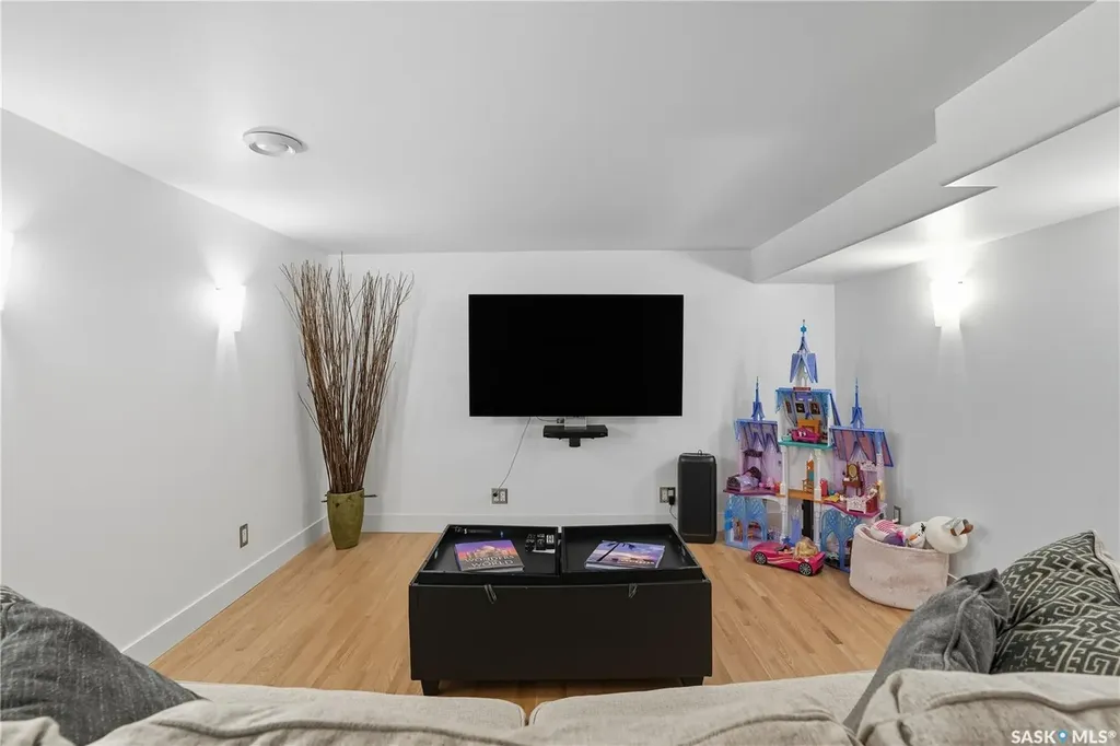 34 Leslie Place Regina SK S4S 6R2