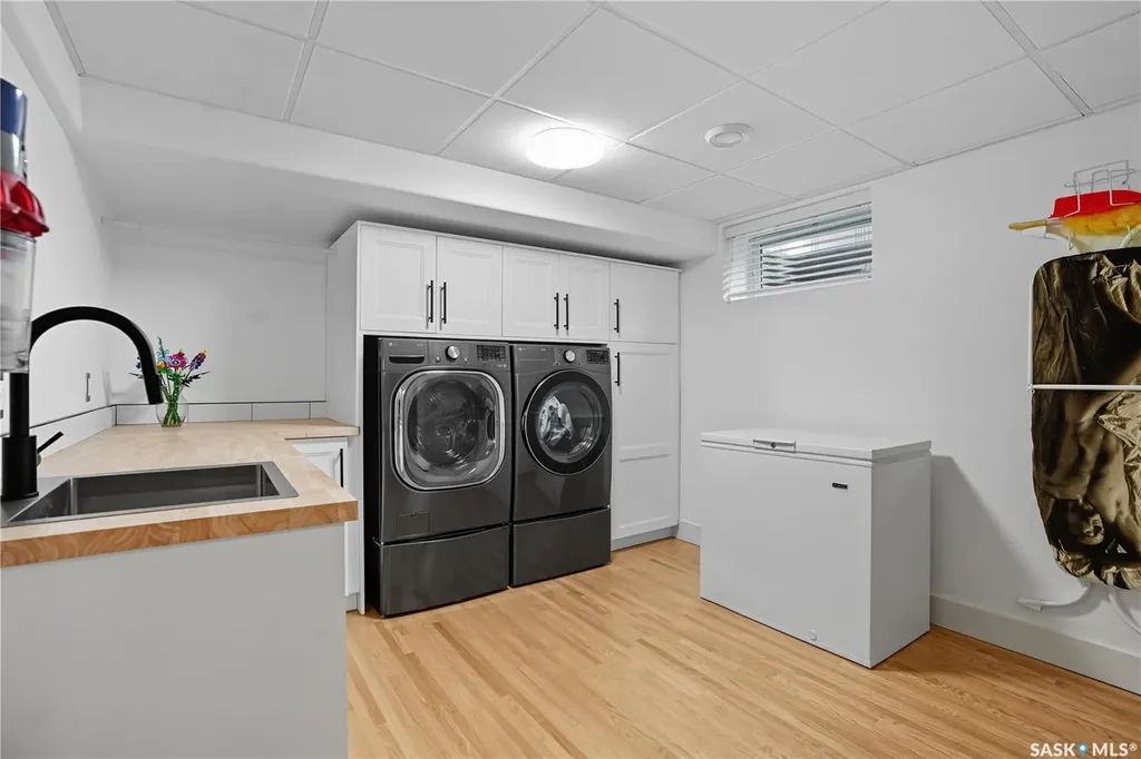 34 Leslie Place Regina SK S4S 6R2
