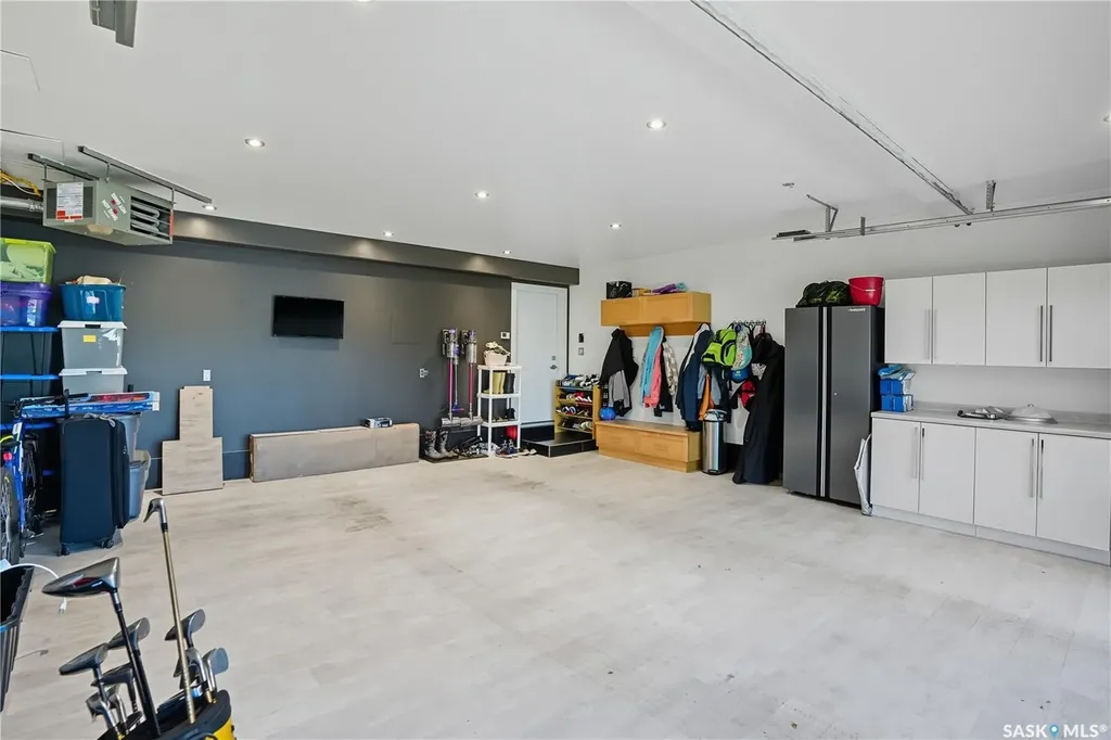34 Leslie Place Regina SK S4S 6R2