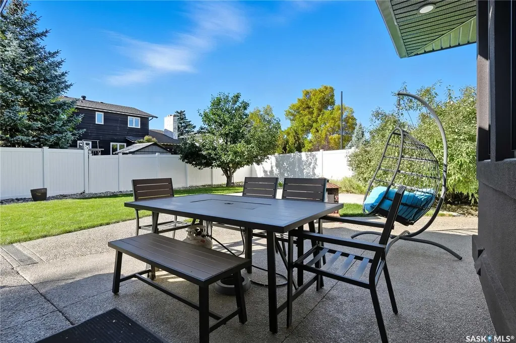 34 Leslie Place Regina SK S4S 6R2