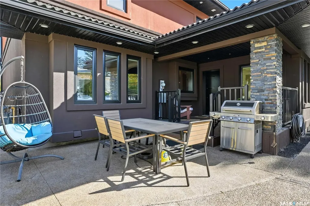34 Leslie Place Regina SK S4S 6R2