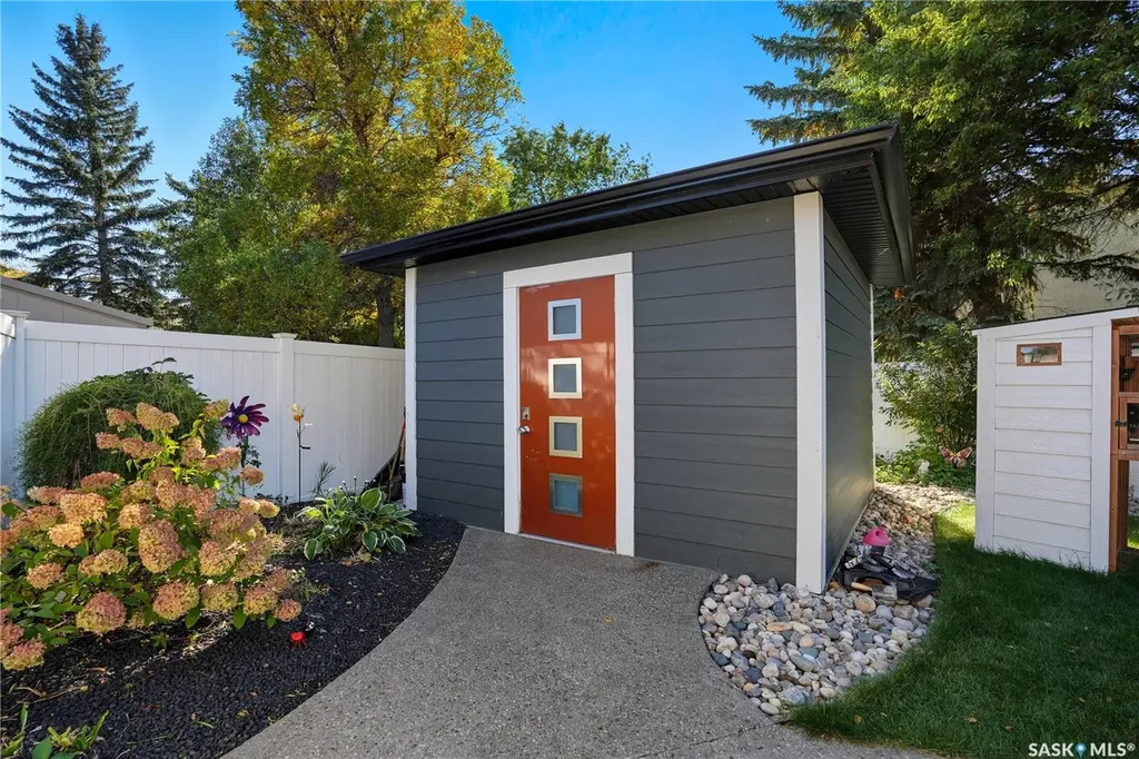 34 Leslie Place Regina SK S4S 6R2