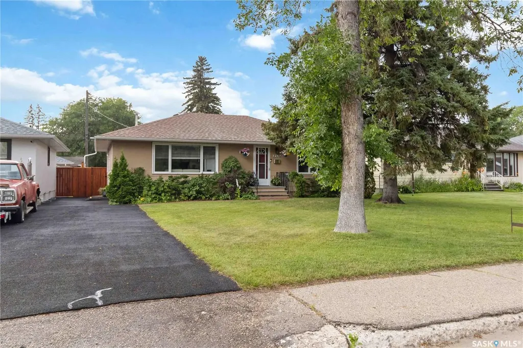 2326 Lansdowne Avenue Saskatoon SK S7J 1G9