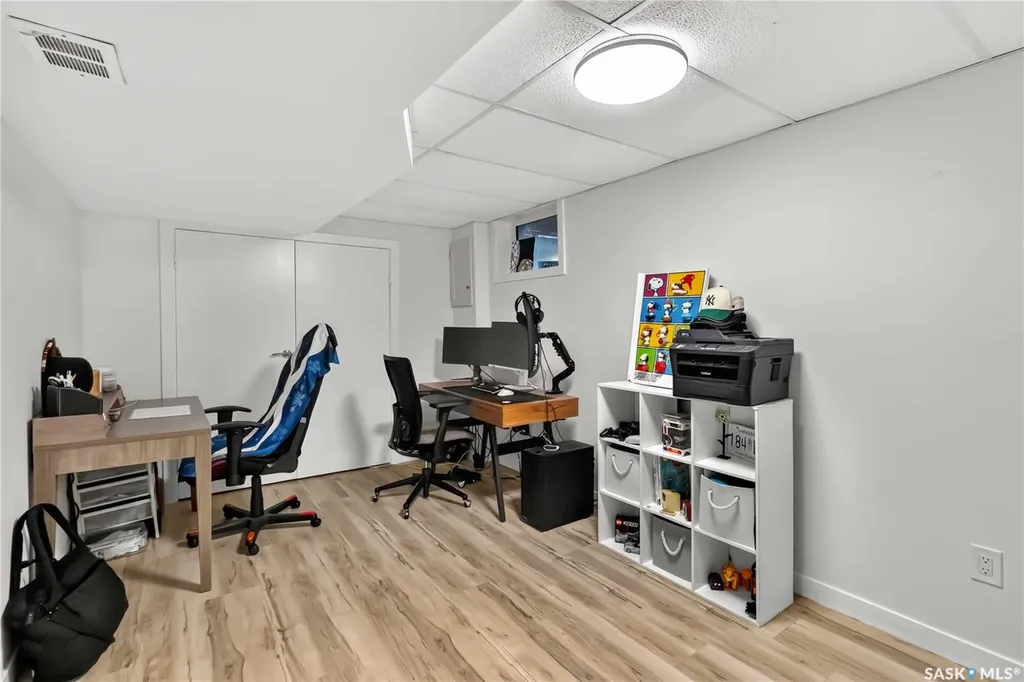 2326 Lansdowne Avenue Saskatoon SK S7J 1G9