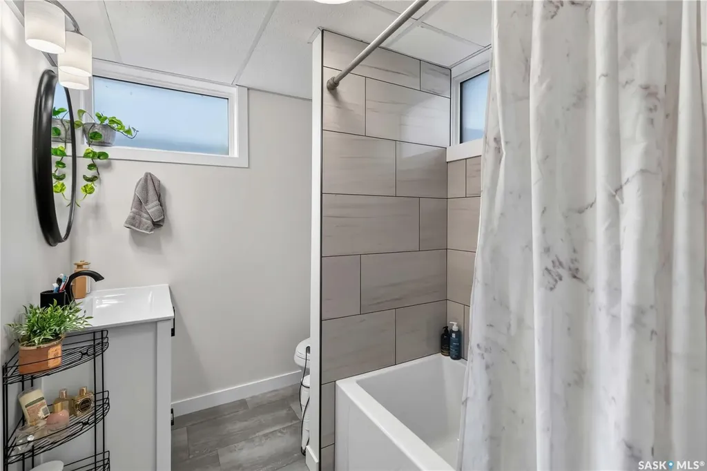2326 Lansdowne Avenue Saskatoon SK S7J 1G9