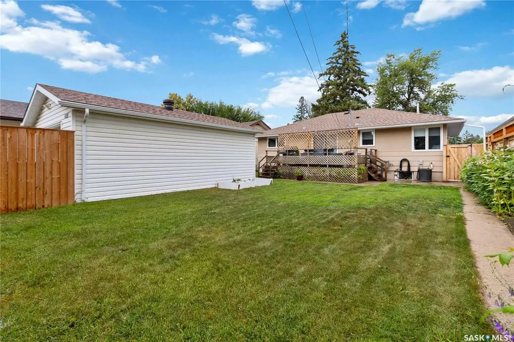 2326 Lansdowne Avenue Saskatoon SK S7J 1G9