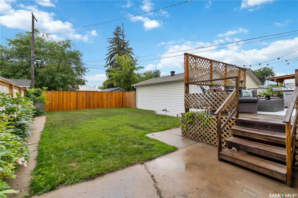 2326 Lansdowne Avenue Saskatoon SK S7J 1G9