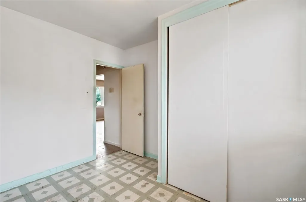 431 K Avenue N Saskatoon SK S7L 2M5