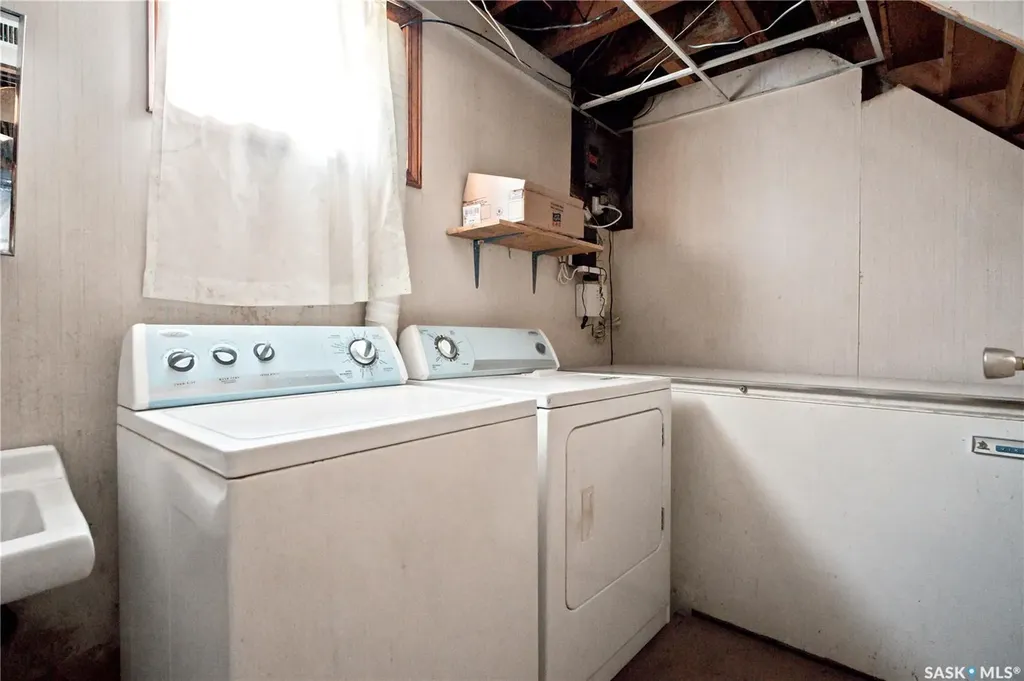 431 K Avenue N Saskatoon SK S7L 2M5