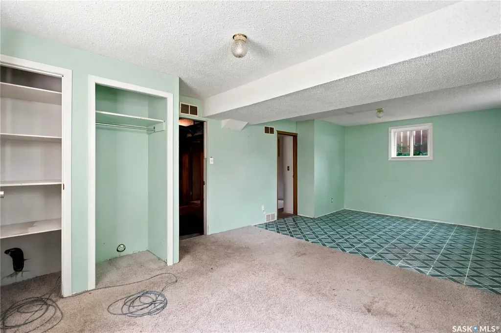 431 K Avenue N Saskatoon SK S7L 2M5