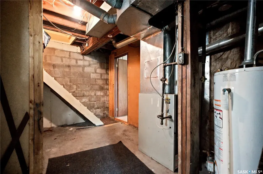 431 K Avenue N Saskatoon SK S7L 2M5