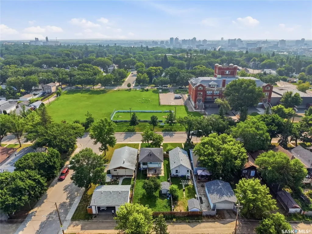 431 K Avenue N Saskatoon SK S7L 2M5