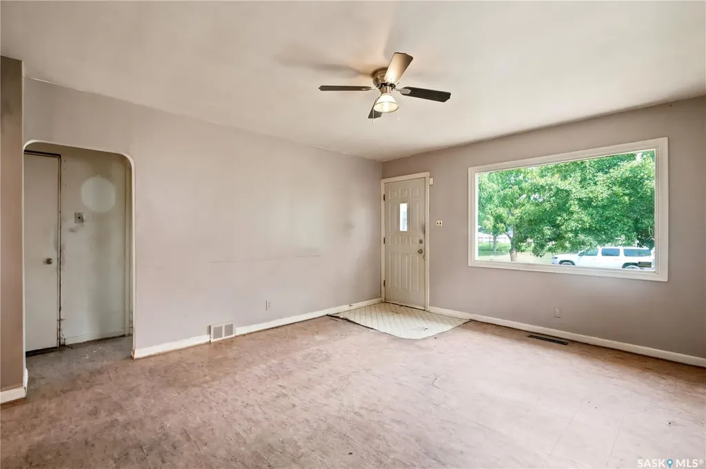 431 K Avenue N Saskatoon SK S7L 2M5