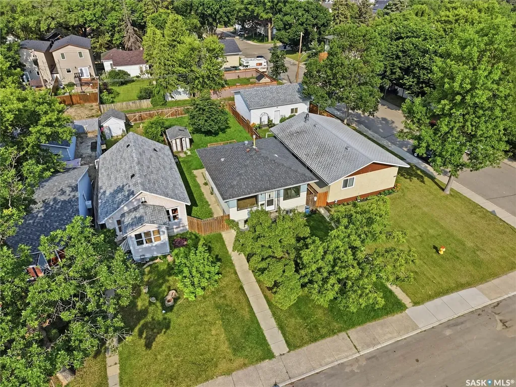 431 K Avenue N Saskatoon SK S7L 2M5