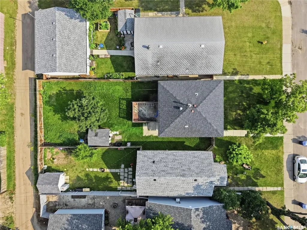431 K Avenue N Saskatoon SK S7L 2M5