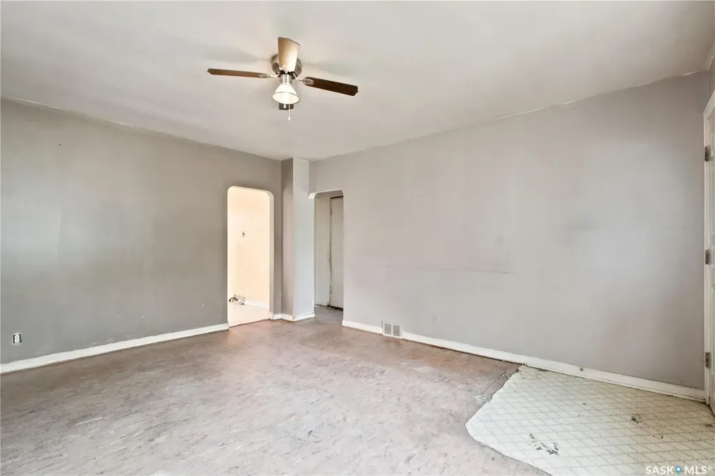 431 K Avenue N Saskatoon SK S7L 2M5