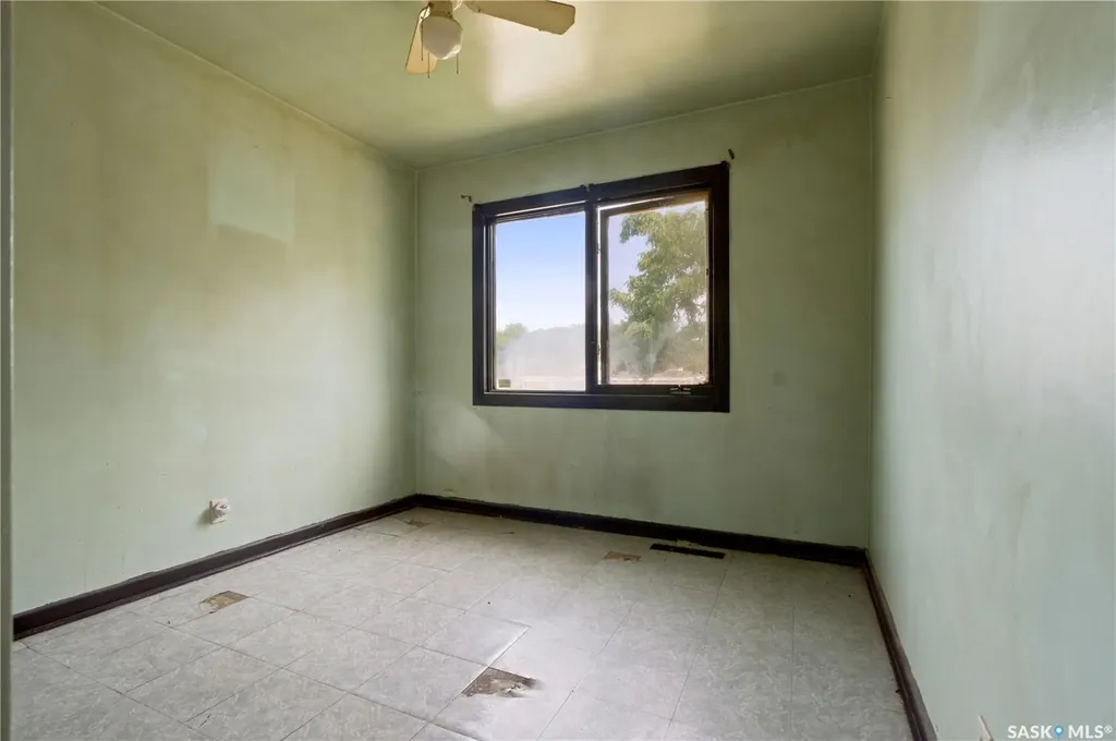 431 K Avenue N Saskatoon SK S7L 2M5