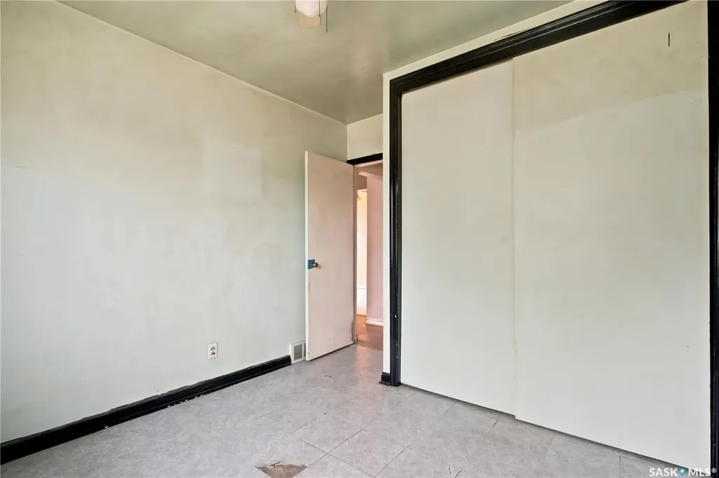 431 K Avenue N Saskatoon SK S7L 2M5