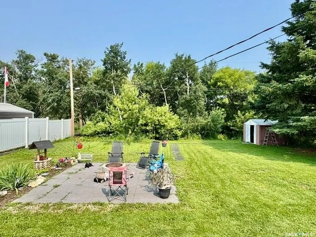 430 Centre Street Middle Lake SK S0K 2X0