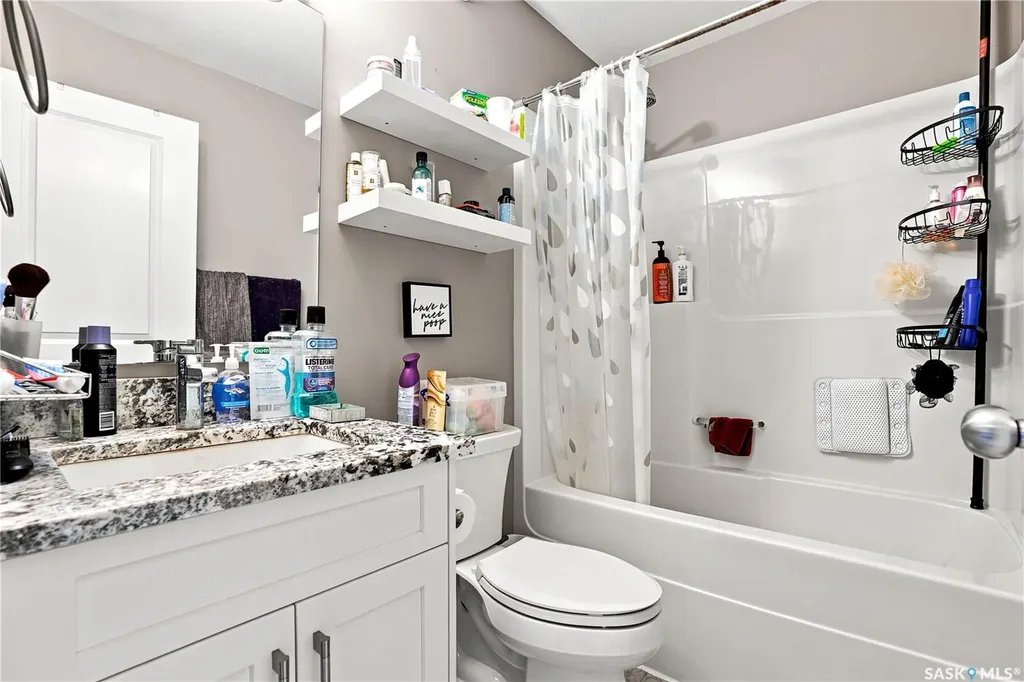 213 Rajput Way Saskatoon SK S7W 0T3