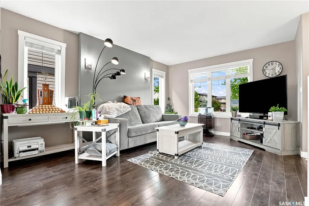 213 Rajput Way Saskatoon SK S7W 0T3