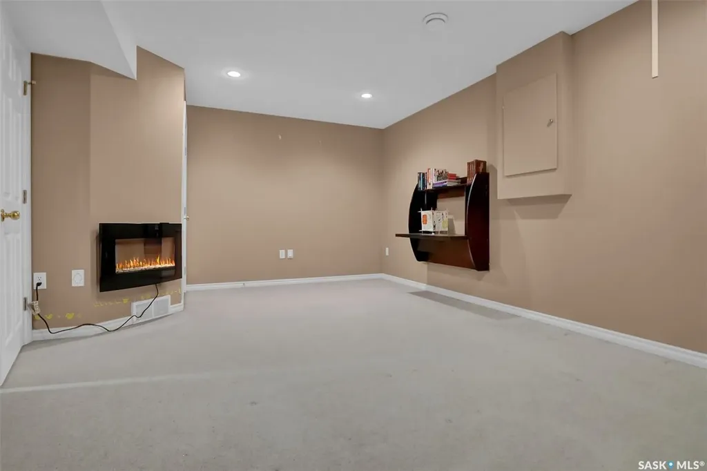3101 Tregarva Road E Regina SK S4V 0K5
