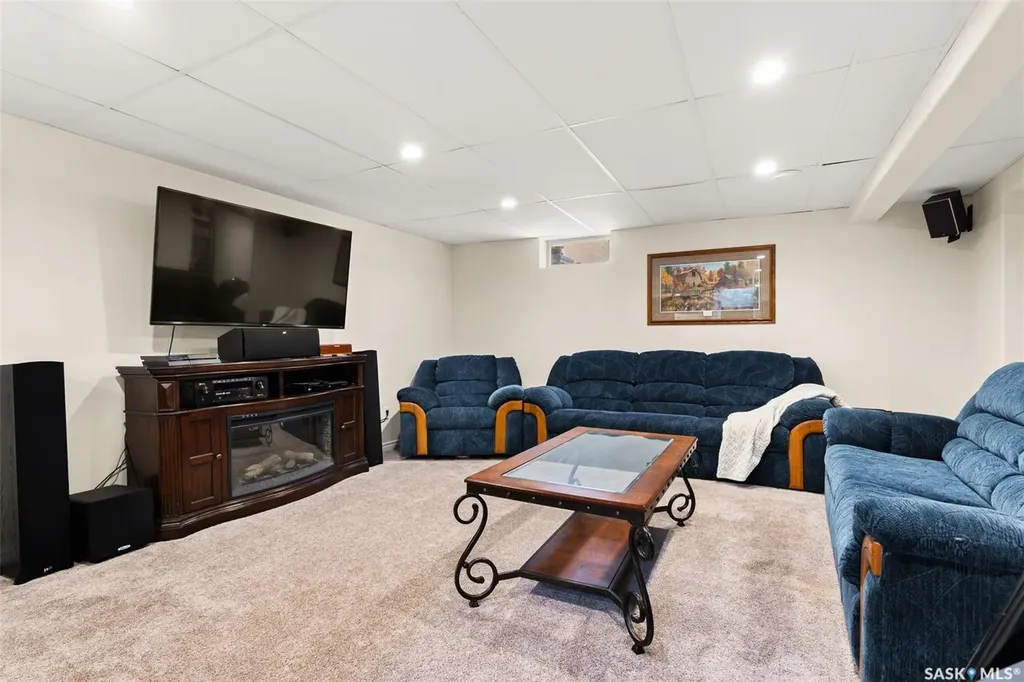 90 Walden Crescent Regina SK S4N 1L3