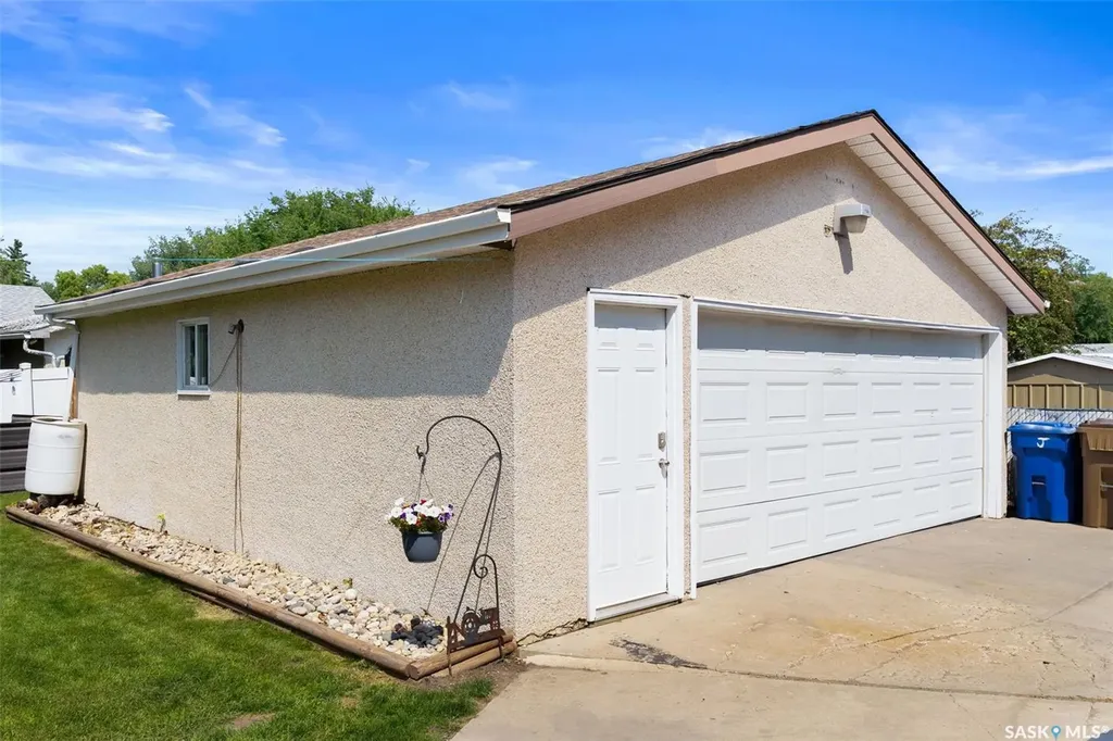90 Walden Crescent Regina SK S4N 1L3